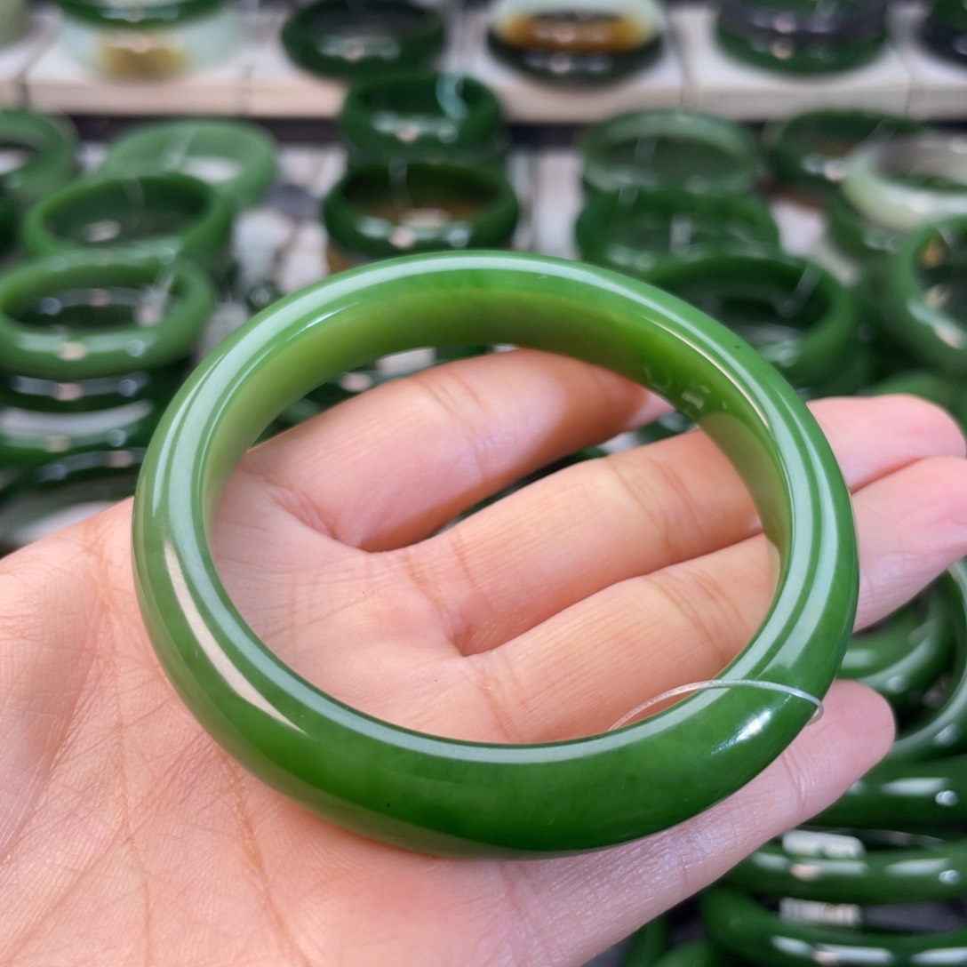 和田玉（碧玉）手镯未镶嵌