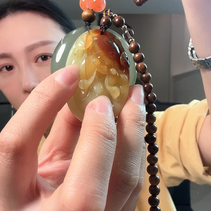*****未镶嵌蛇纹石玉颈饰