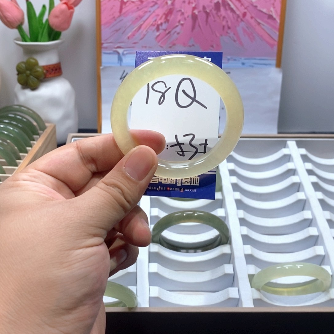 未镶嵌岫玉手镯手镯