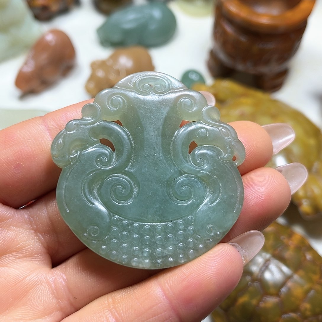 白玉菩提吊坠白玉菩提吊坠