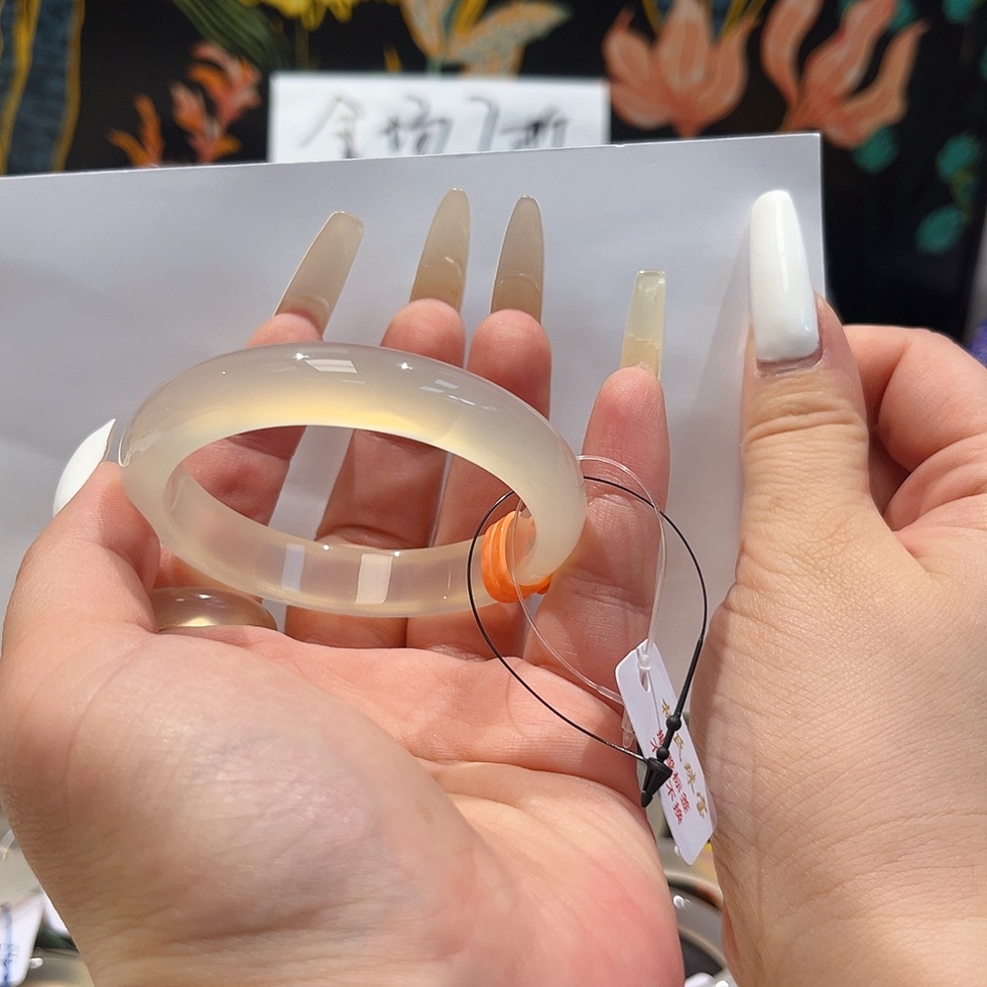 手镯玛瑙/玉髓未镶嵌11.3✖️7.4香槟金有金点泡泡纹