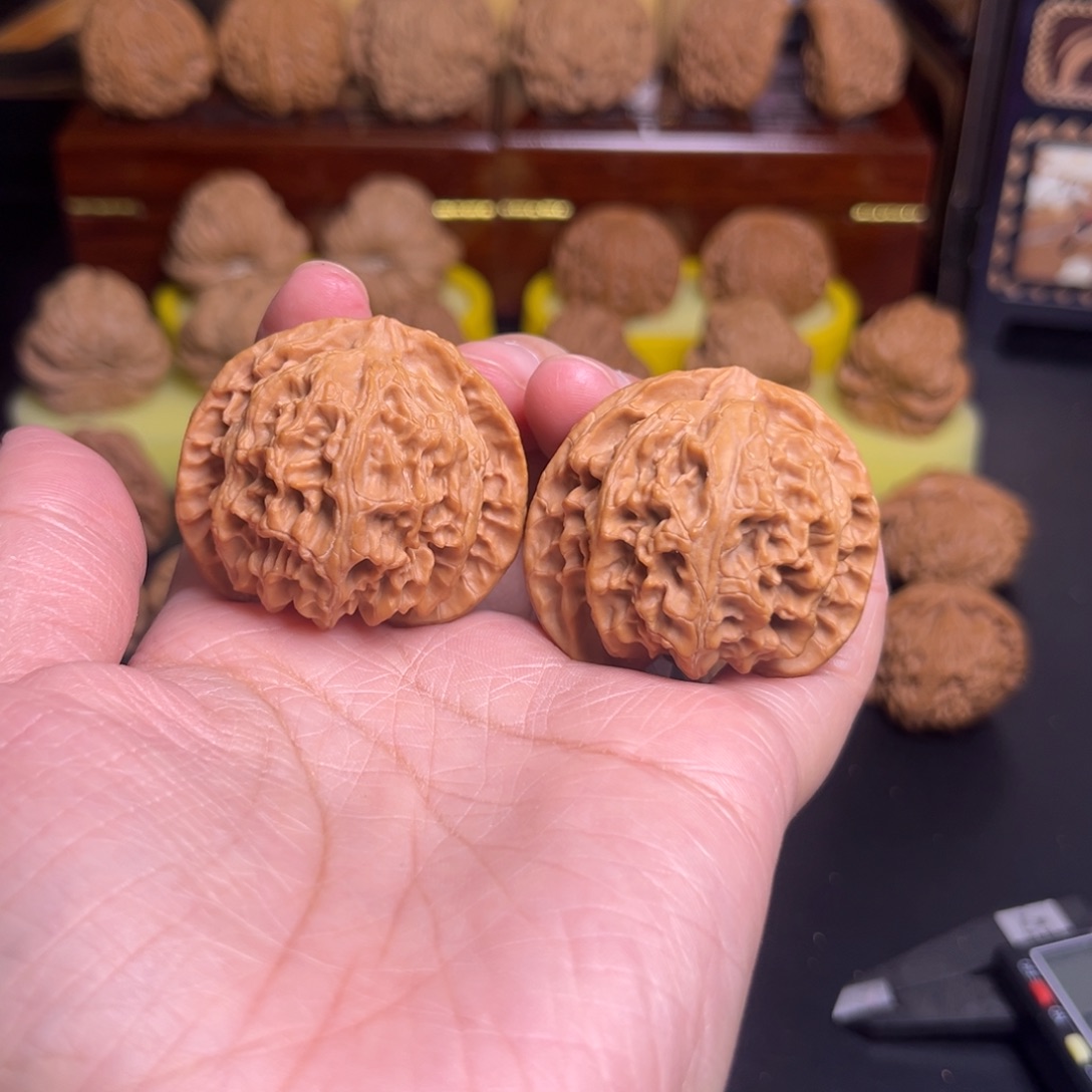 文玩核桃把件闪电购18苹果园