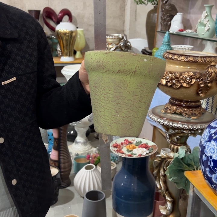 摆件高16口15公分微瑕底部有孔