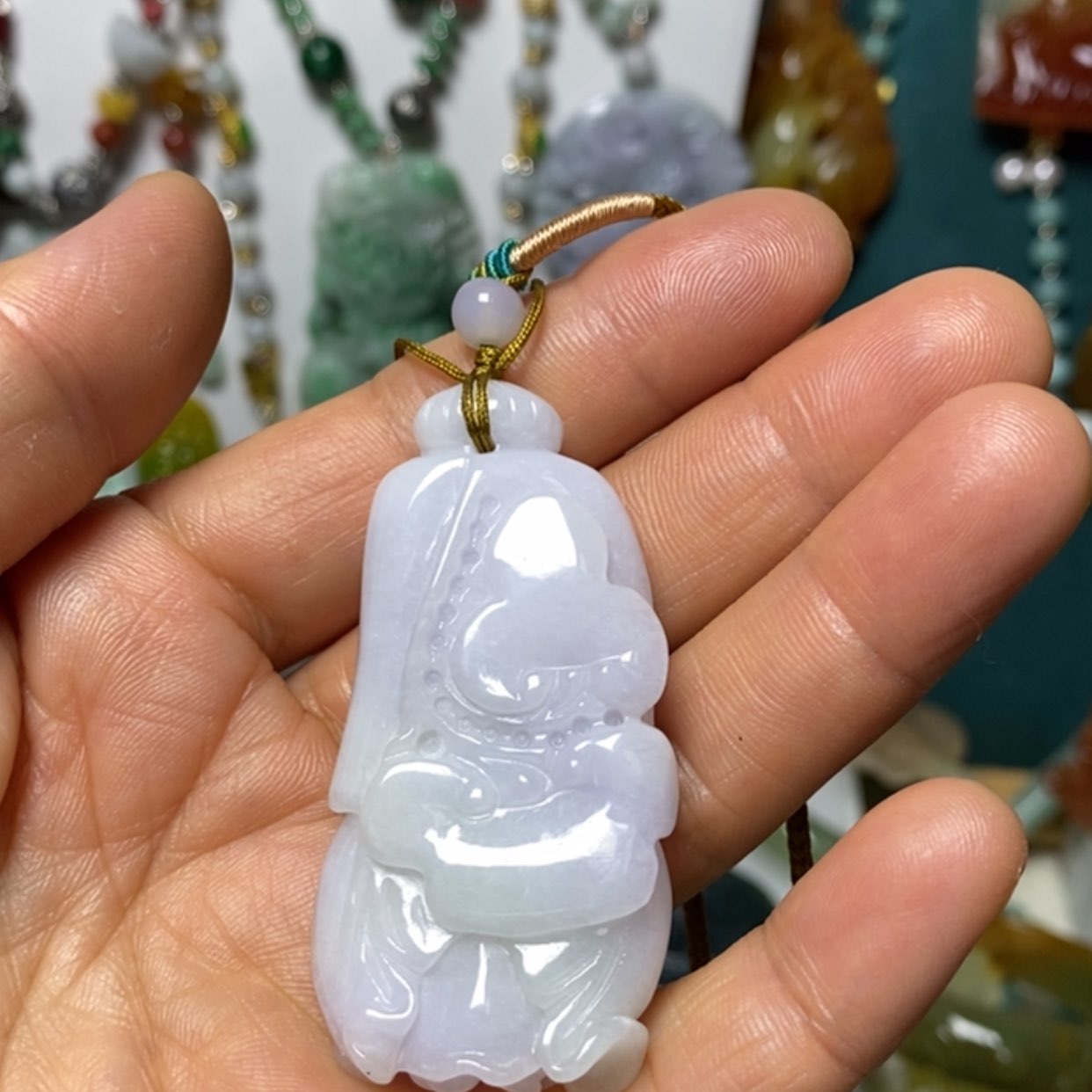 【闪购商品】翡翠吊坠(赠链)未镶嵌