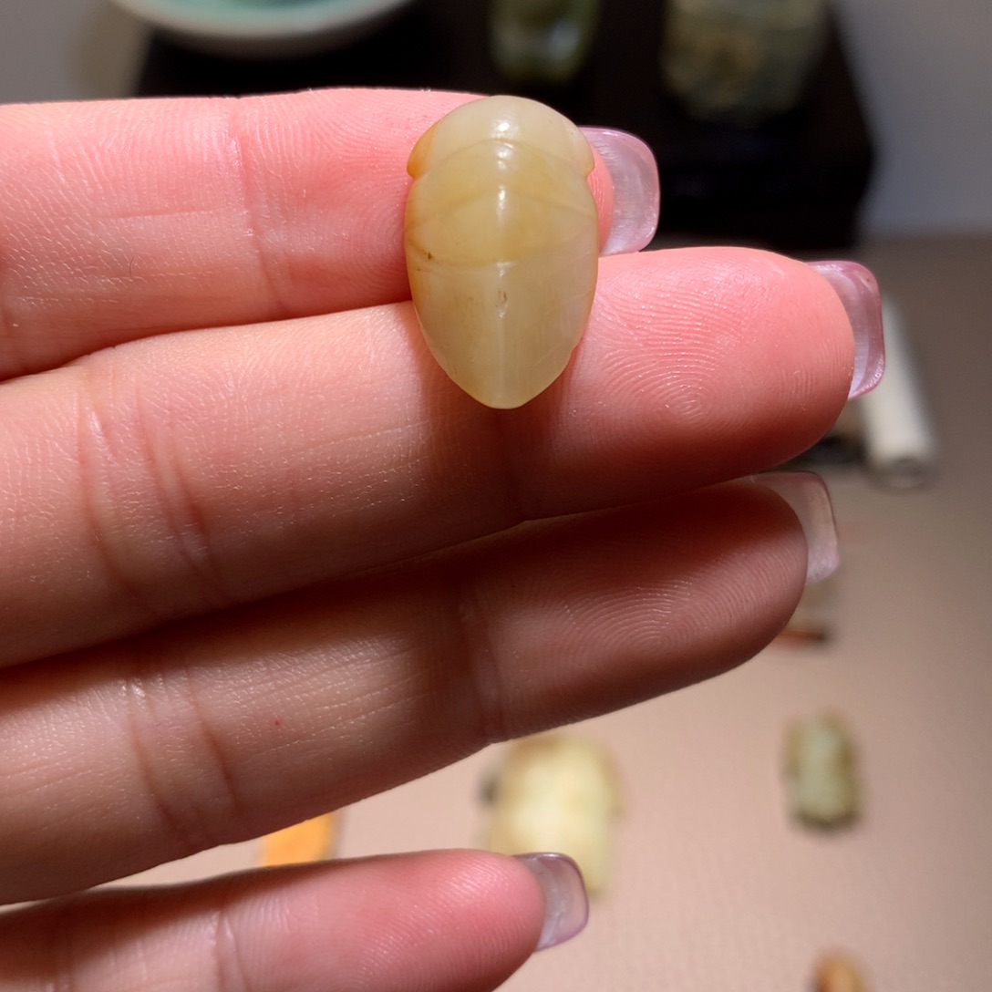 和田玉（糖玉）颈饰未镶嵌无****?