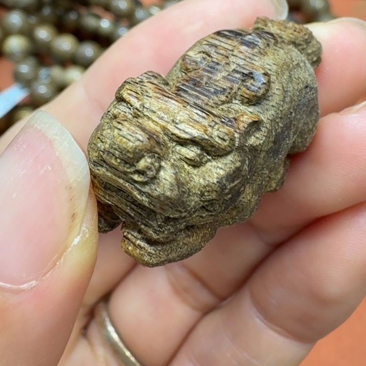 大叶紫檀（黑酸枝木类）