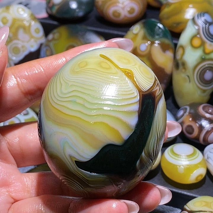 玛瑙/玉髓未镶嵌珠宝奇石77