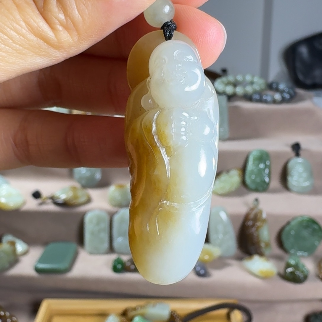 和田玉颈饰未镶嵌