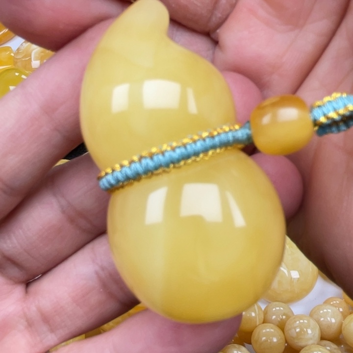 裸石蜜蜡未镶嵌蜜蜡葫芦重23.7