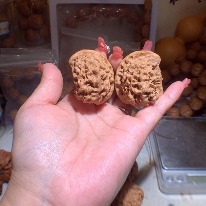 核桃手串/手链一**尘座山雕核桃