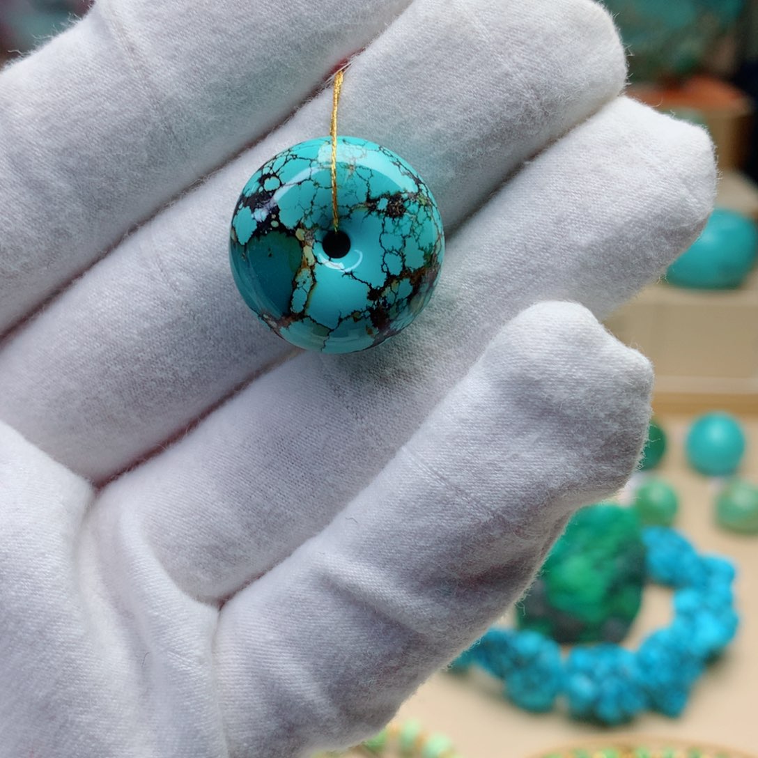 绿松石颈饰未镶嵌