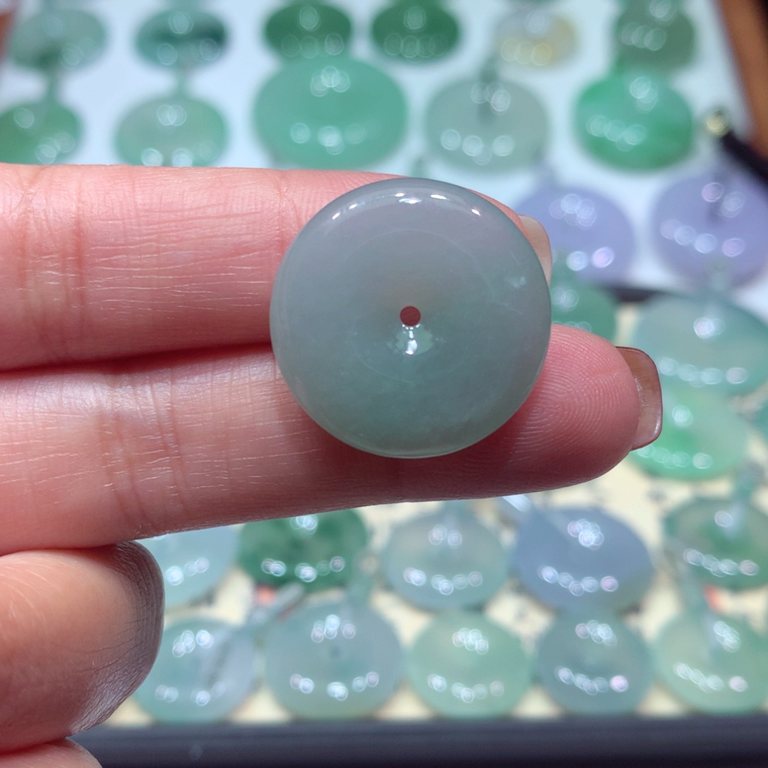 翡翠未镶嵌颈饰1尺寸22.2*5.0