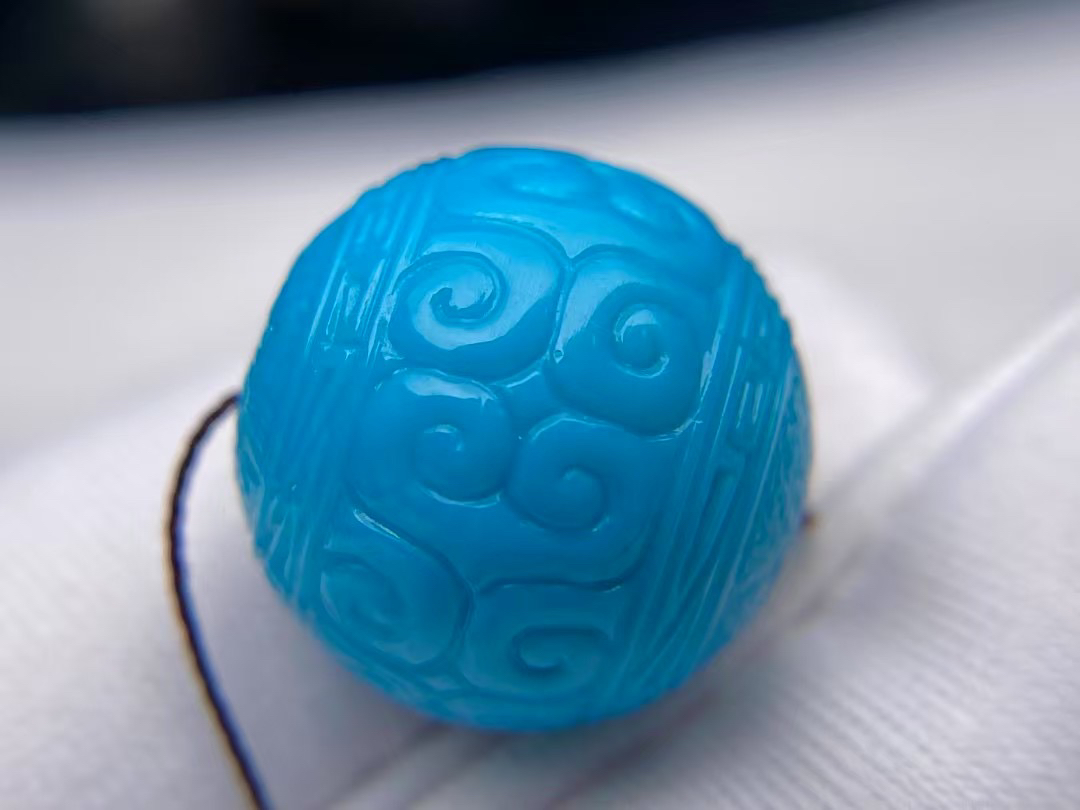 十堰原矿绿松石回纹圆珠，玉化高瓷高蓝料，尺寸14.6mm重4.4克（197）