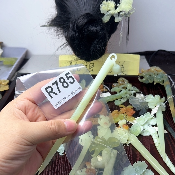 蛇纹石玉发饰合金拾*