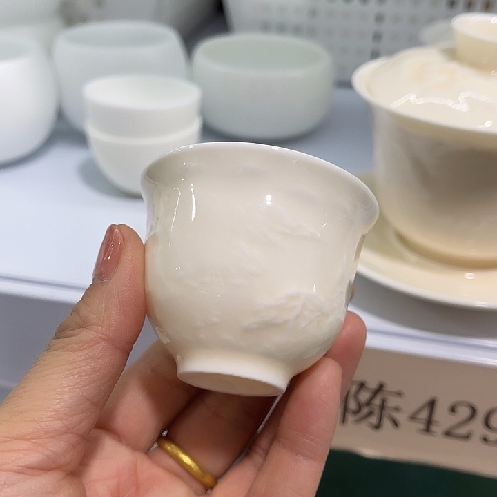 瓷片福利待遇多多哦哦哦哦