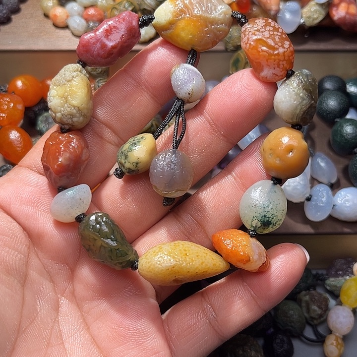 阿拉善彩玛瑙手串