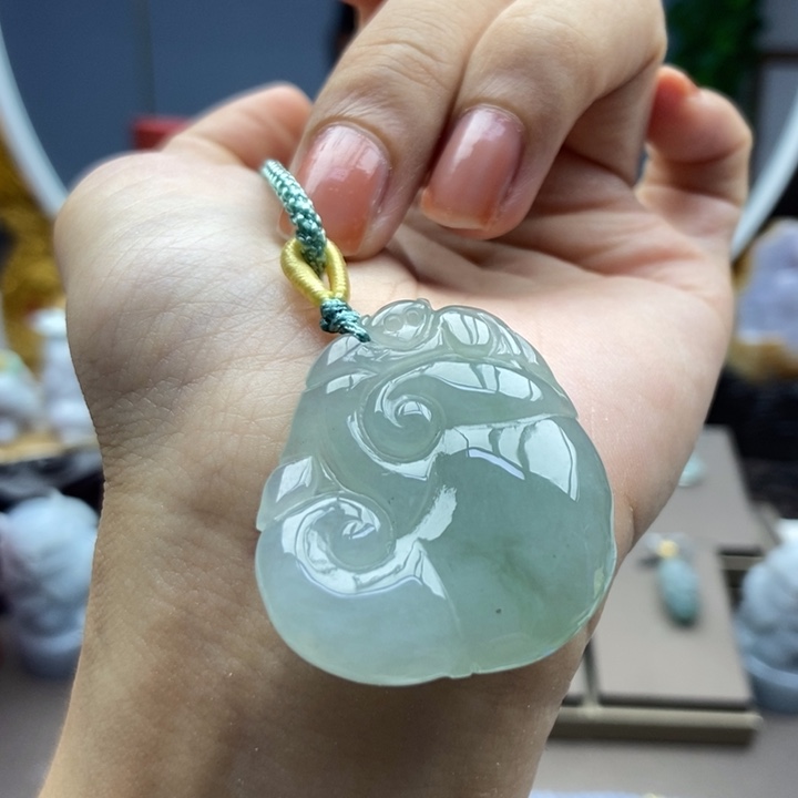 翡翠未镶嵌颈饰吊坠49