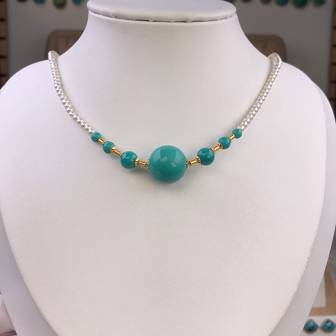 绿松石未镶嵌颈饰