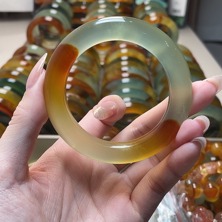 蛇纹石玉未镶嵌手镯52.5