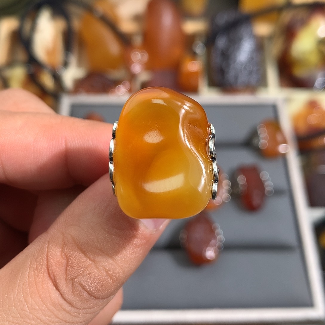 蜜蜡裸石未镶嵌你