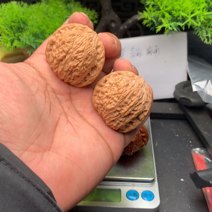 吊坠文玩核桃41.5绣球