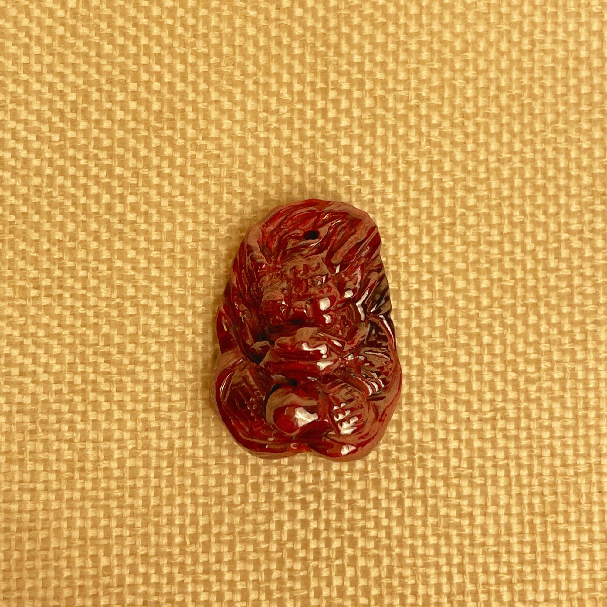 天然辰砂天然辰砂天然朱砂满红雕刻-龙吐珠