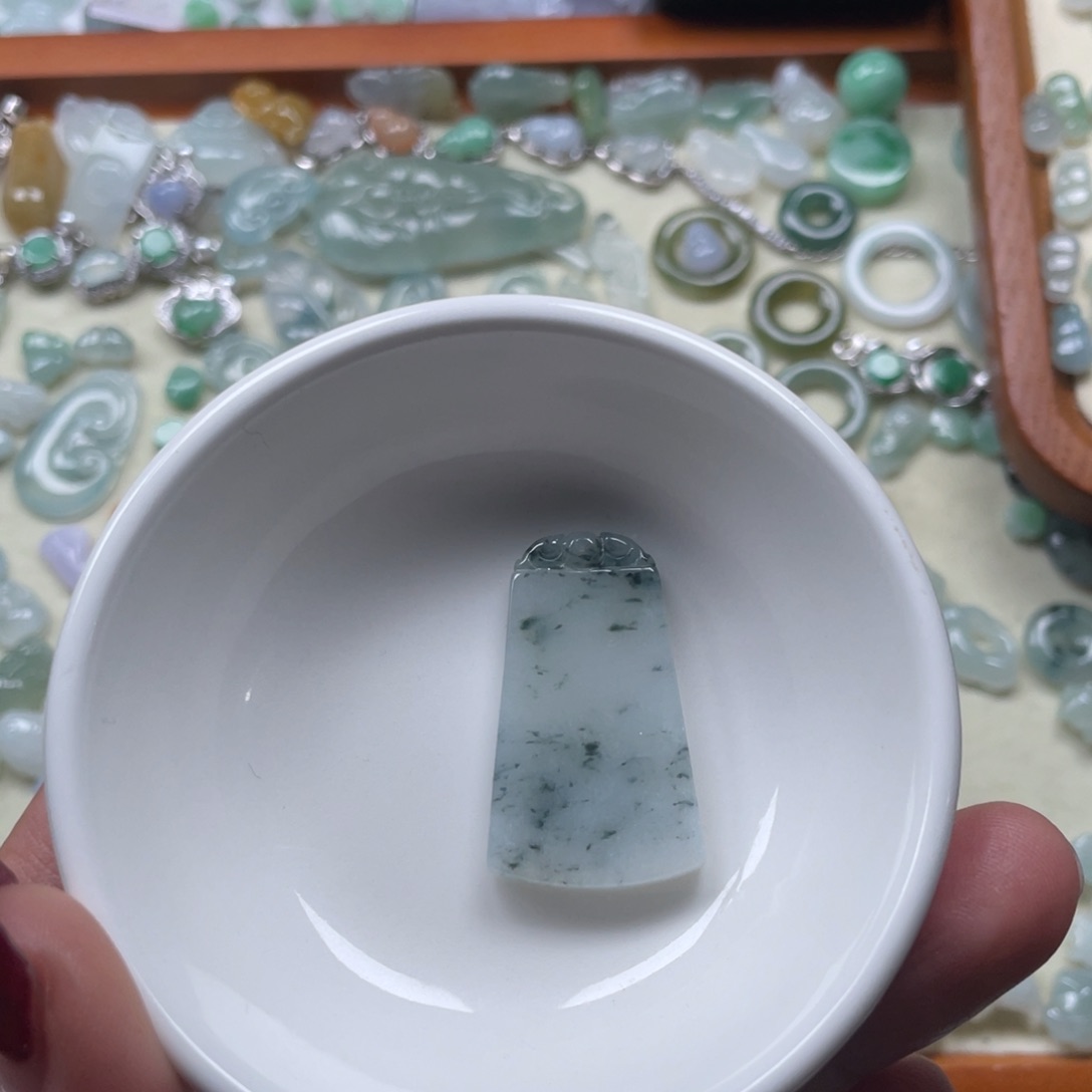 翡翠颈饰未镶嵌78678888