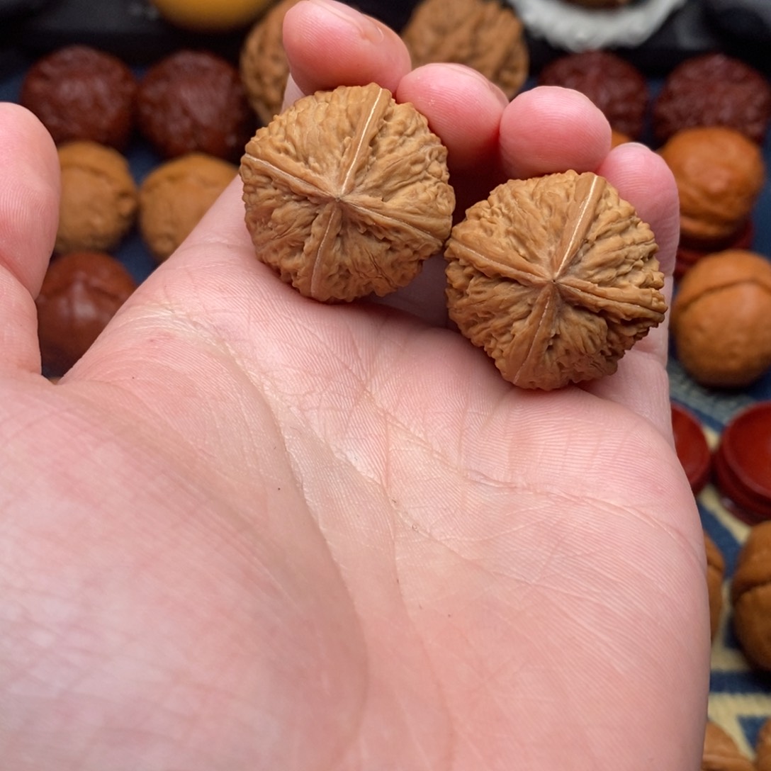 文玩核桃把件金**志精品小手捻