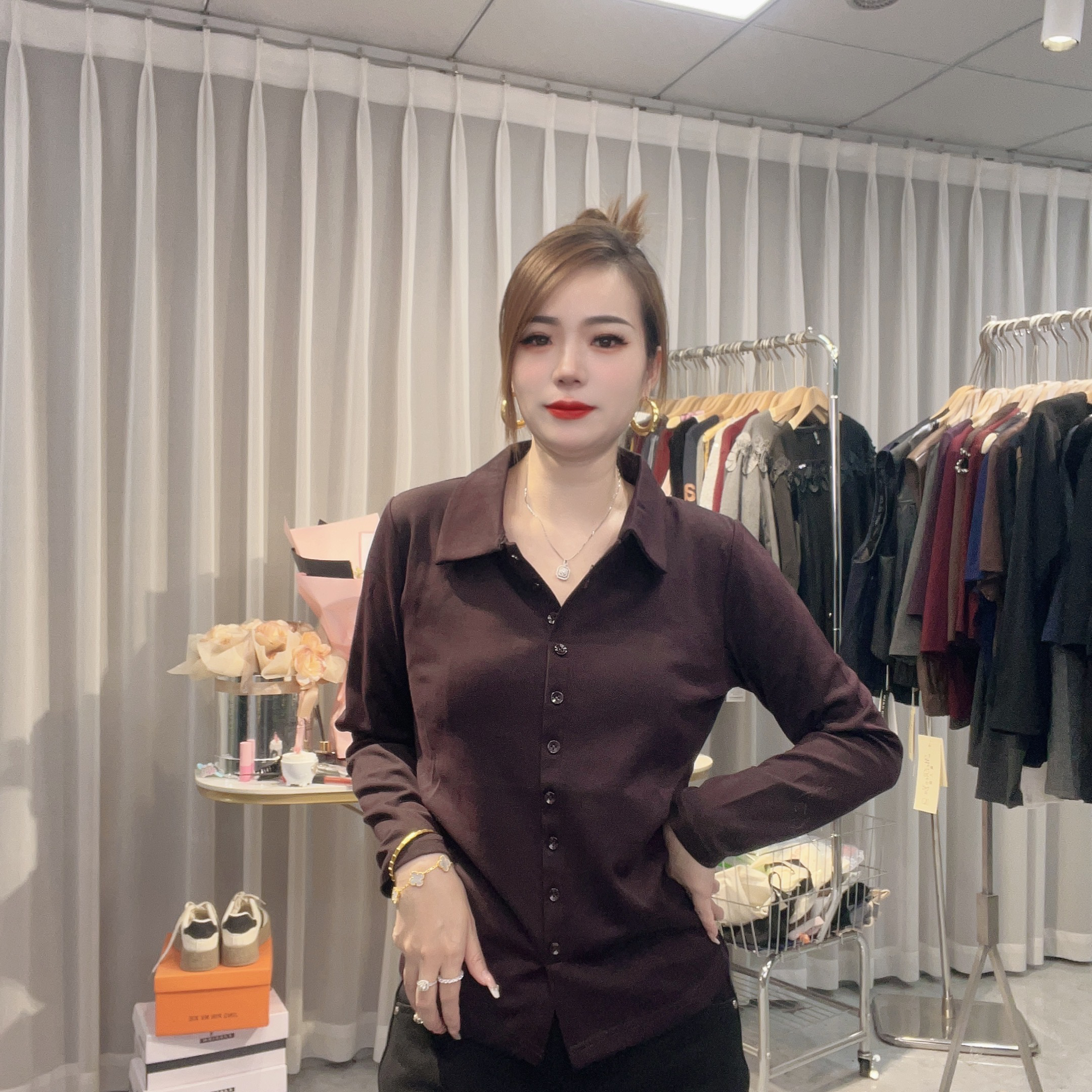 大美小美 秋季简约翻领收腰长袖衬衫女士气质百搭打底上衣