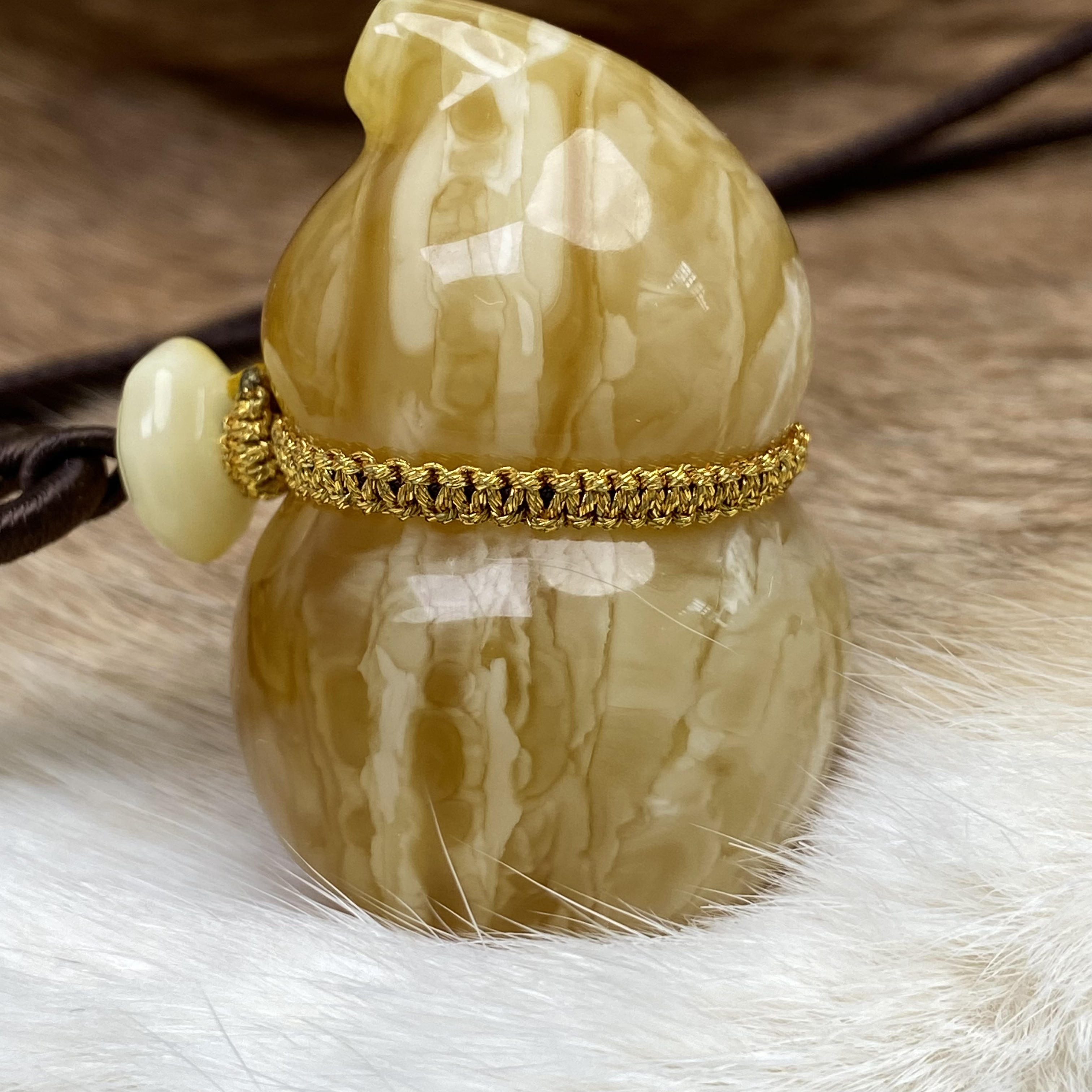 26.6克49.5×31.5浓蜡虎皮妖花蜜蜡葫芦水滴无事牌平安扣毛衣链坠