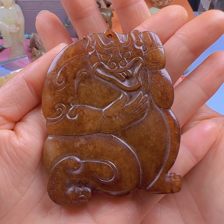 和田玉（糖玉）未镶嵌挂件金**振