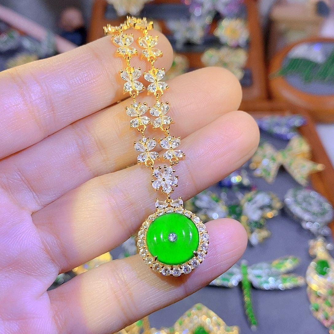 颈饰银S925镶嵌翡翠