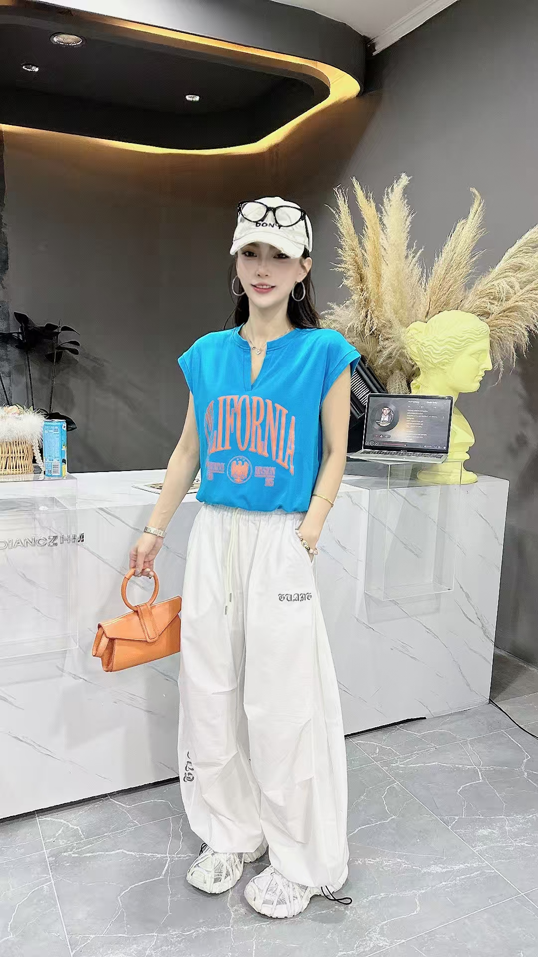 YT夏季新款7778无袖下摆抽绳字母时尚T恤