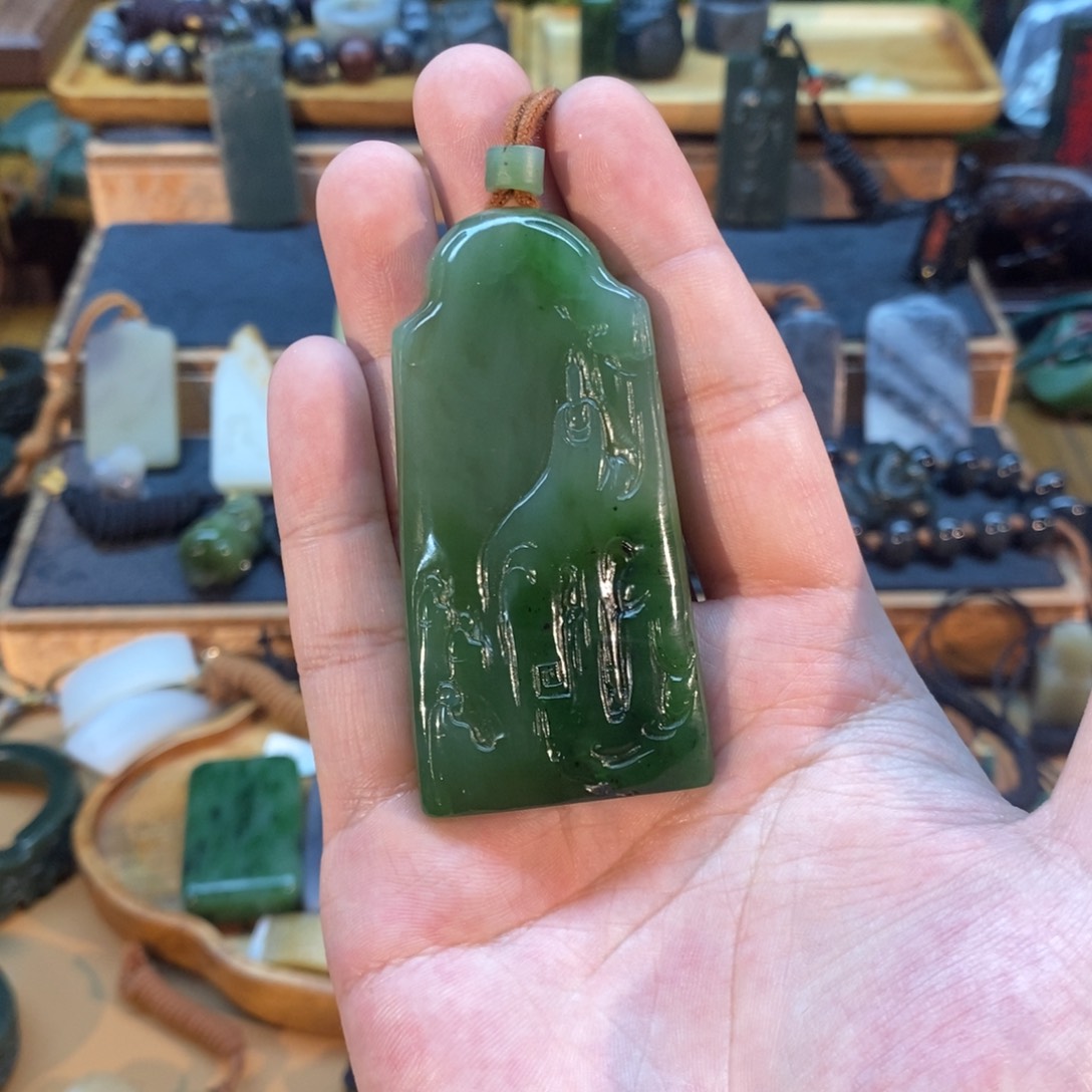 颈饰未镶嵌和田玉