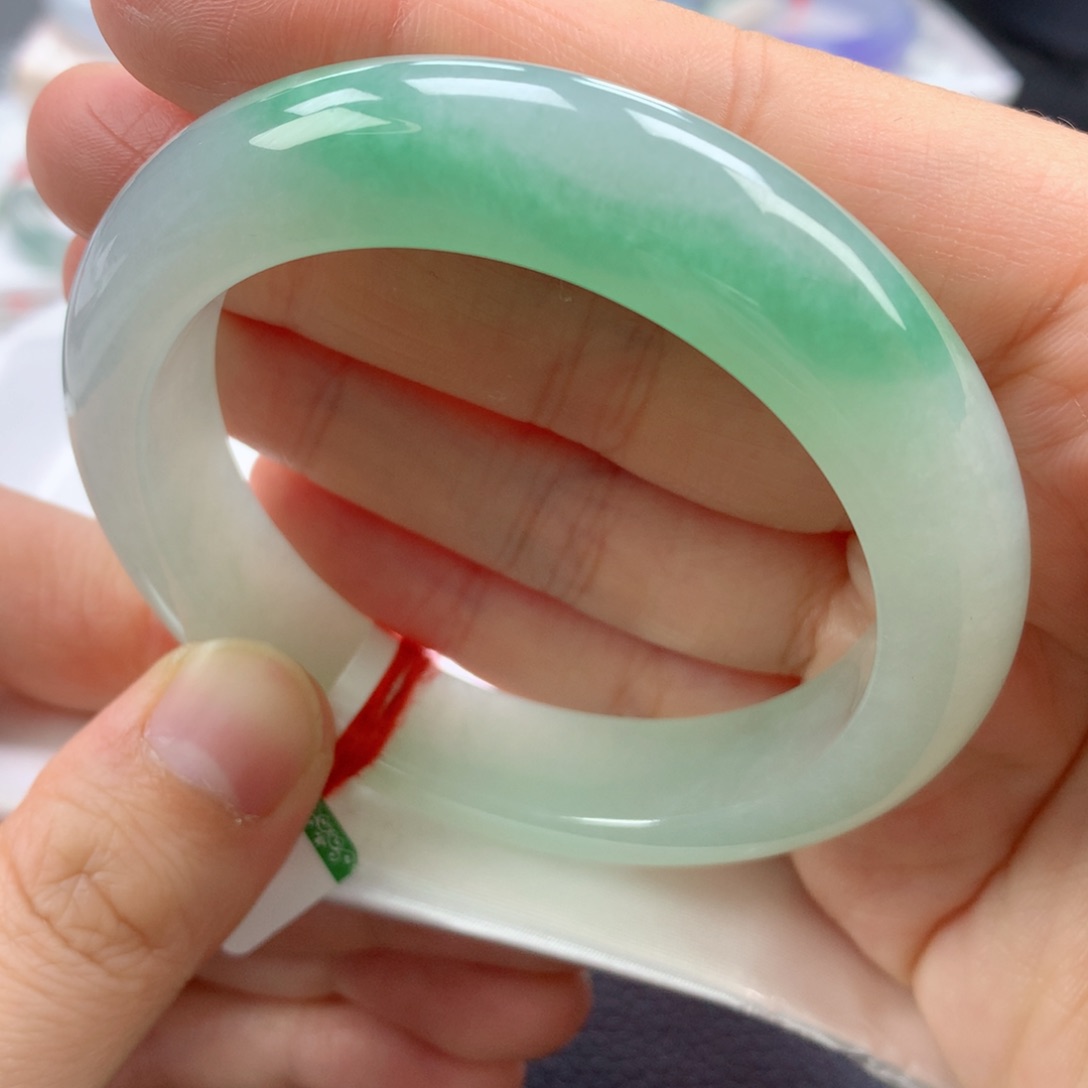 翡翠手镯未镶嵌56正