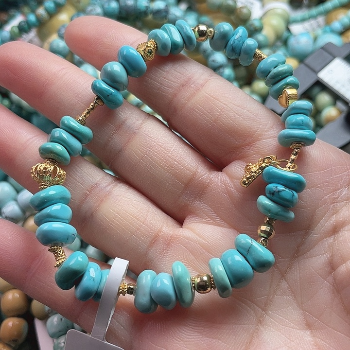 绿松石未镶嵌珠宝奇石