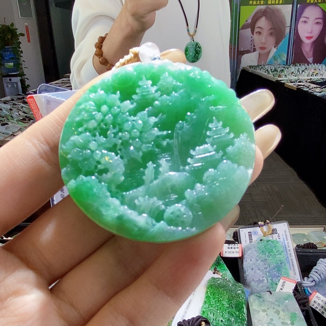 颈饰未镶嵌翡翠翡翠