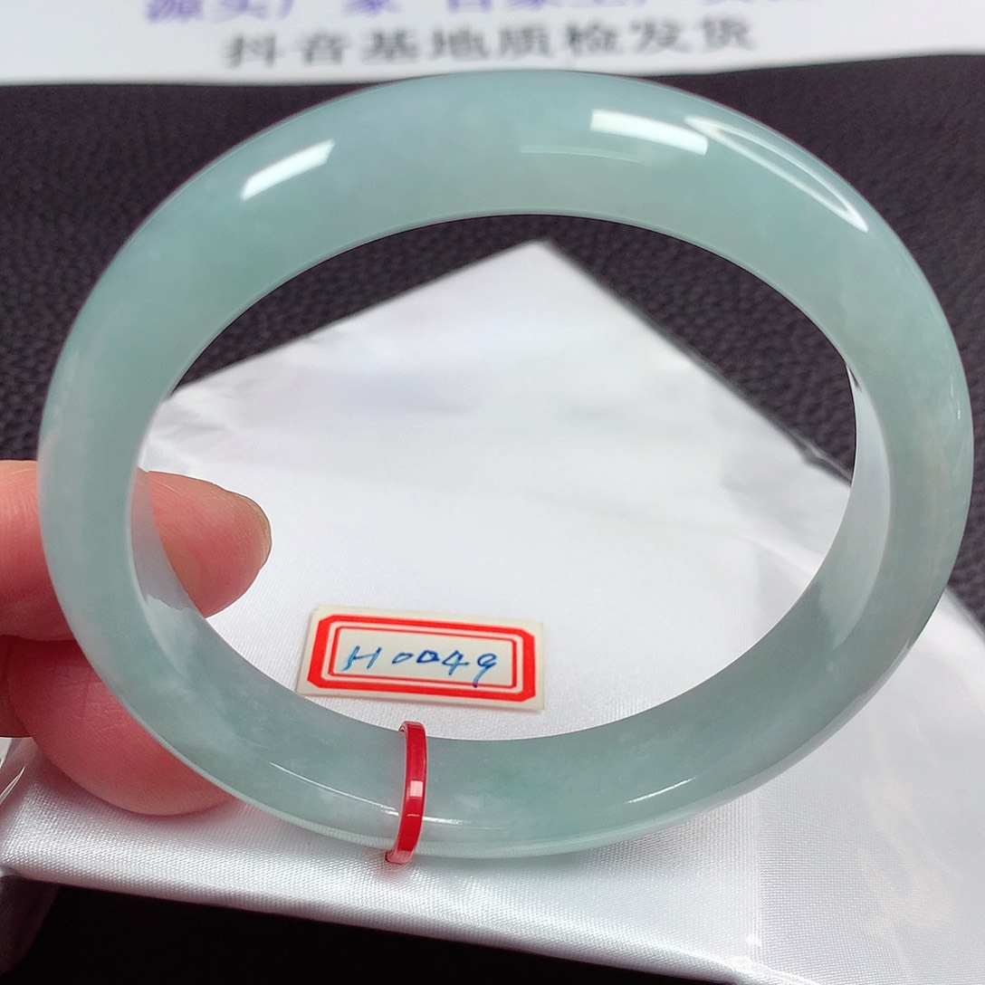 翡翠手镯未镶嵌天然翡翠手镯