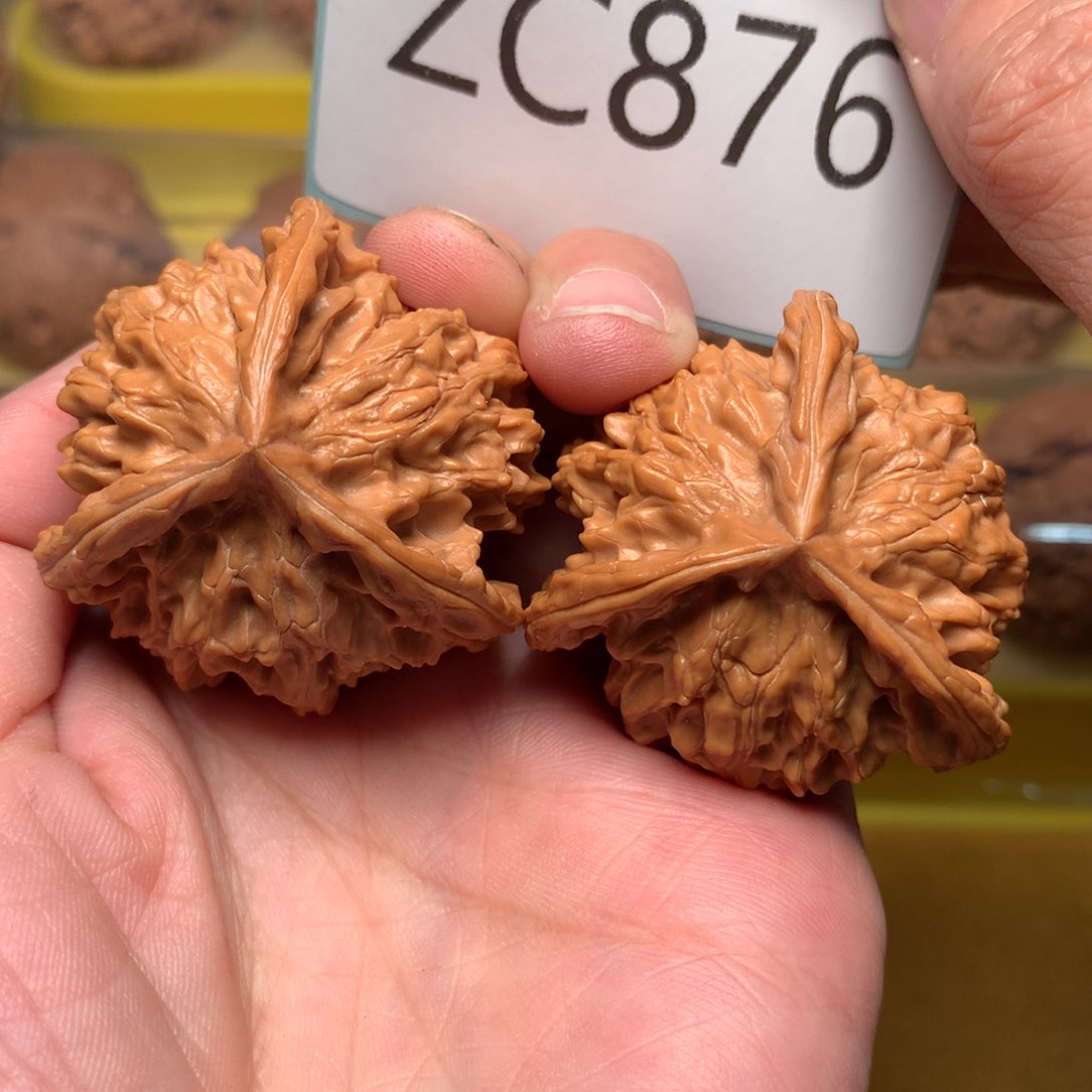 文玩核桃把件毕业肉球盘山正本40