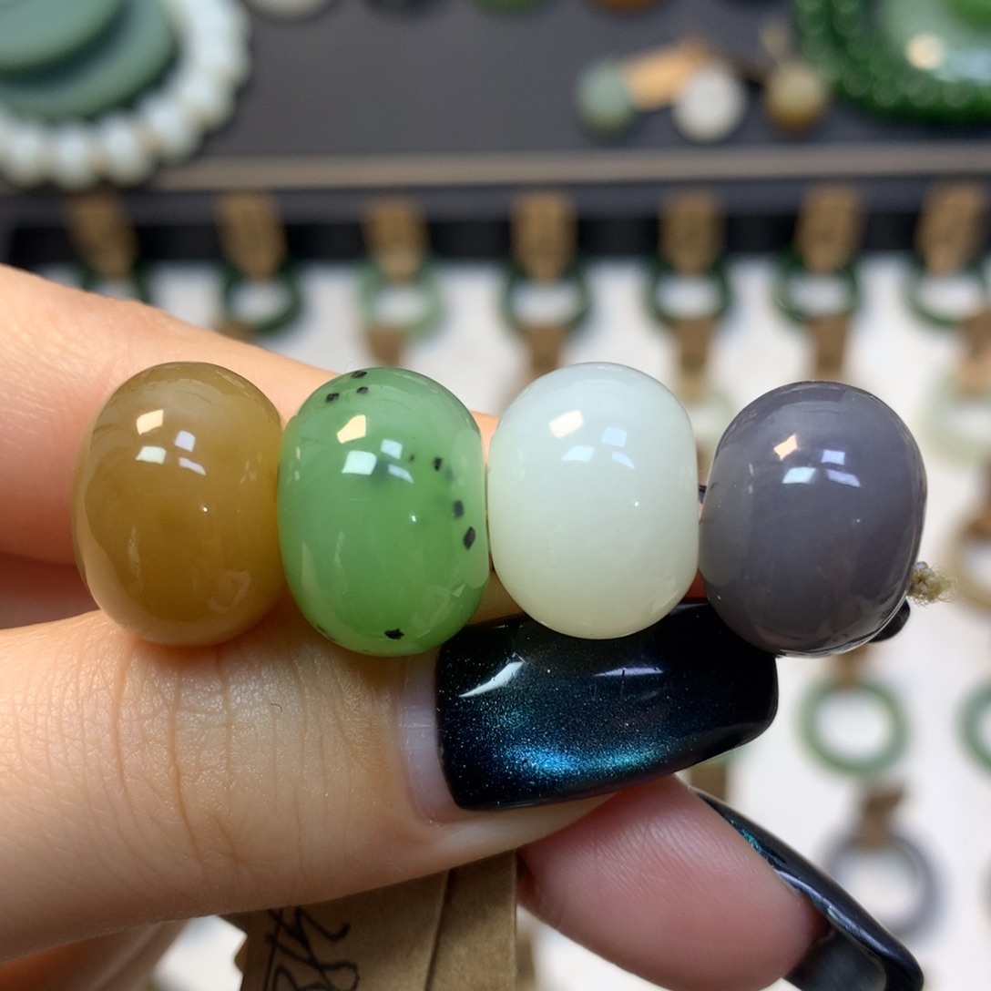 和田玉未镶嵌苹果珠（四选一）