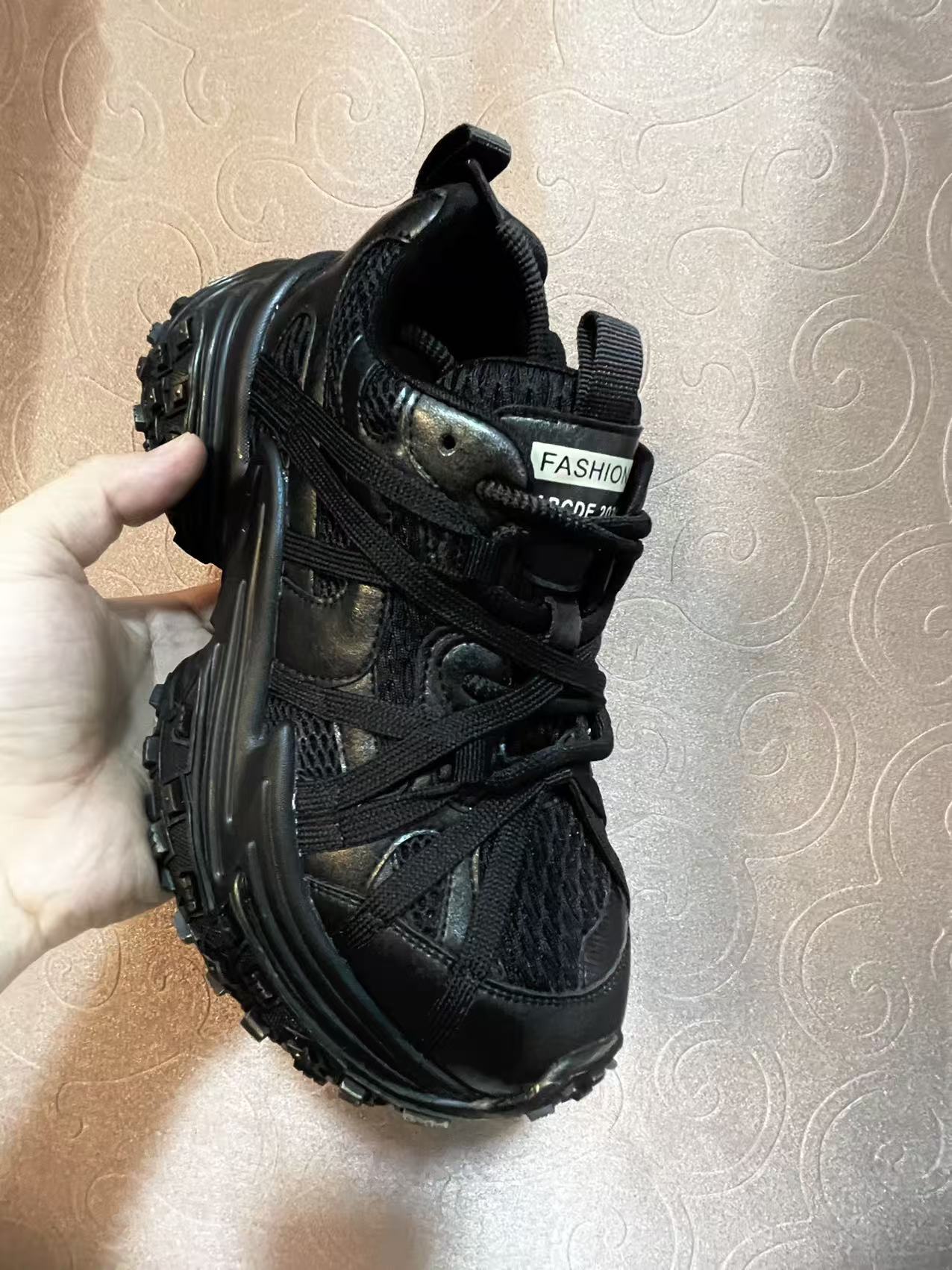 黑色厚底港风御女真皮牛皮老爹鞋