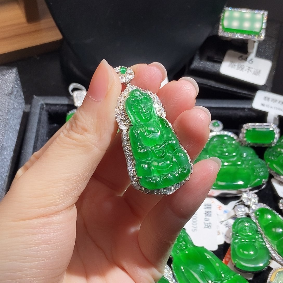 翡翠未镶嵌吊坠(不含链)