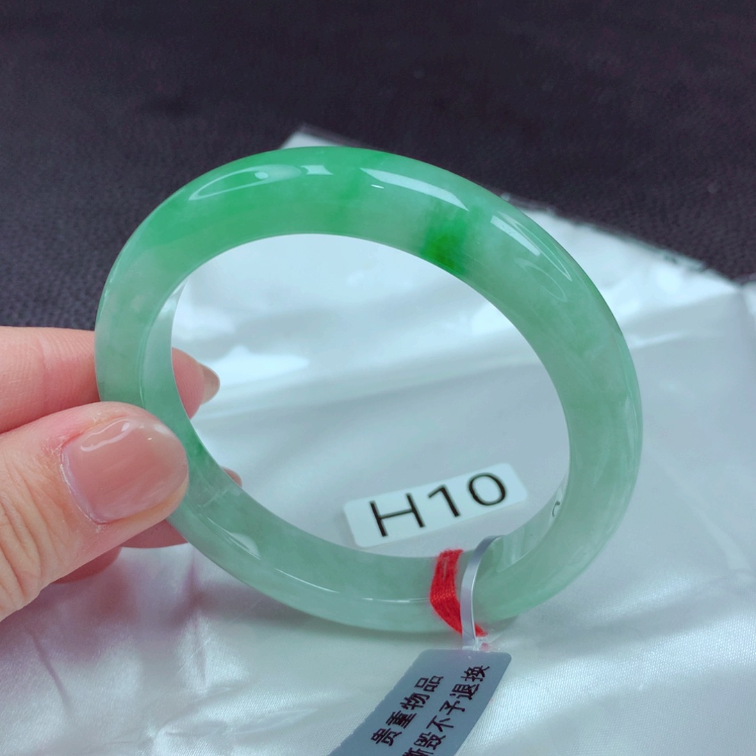 翡翠手镯未镶嵌手镯88