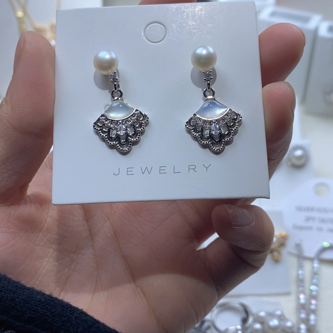 未镶嵌耳饰淡水珍珠