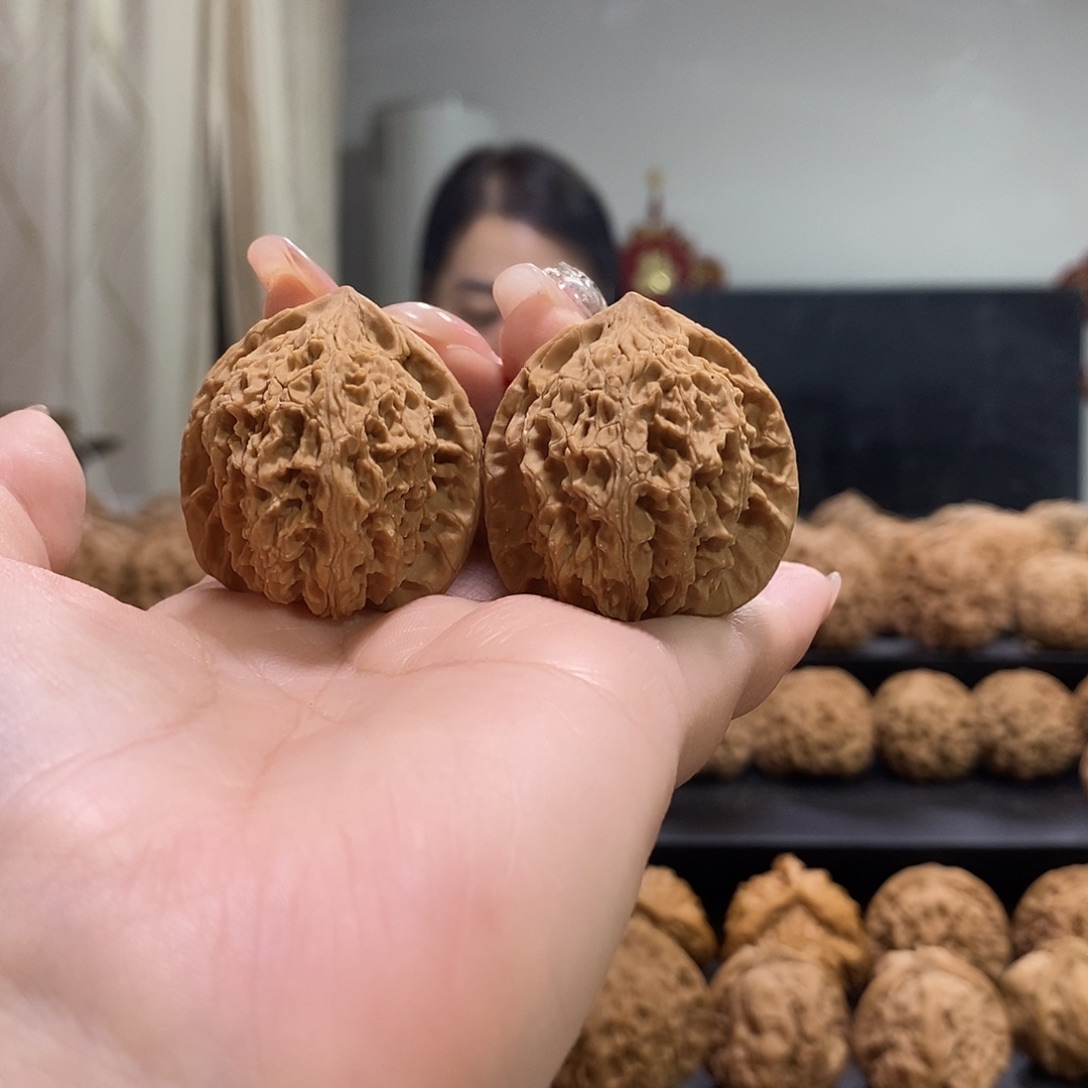 把件文玩核桃35蚂蚁沟有黄