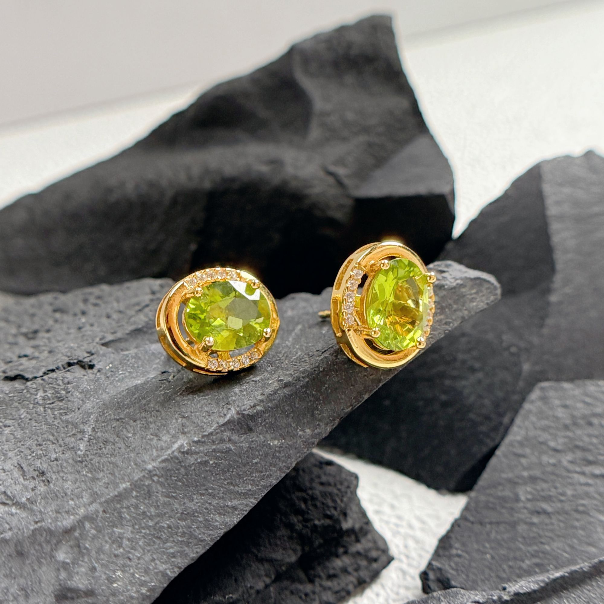 ZBGLELBL397-天然橄榄石耳钉