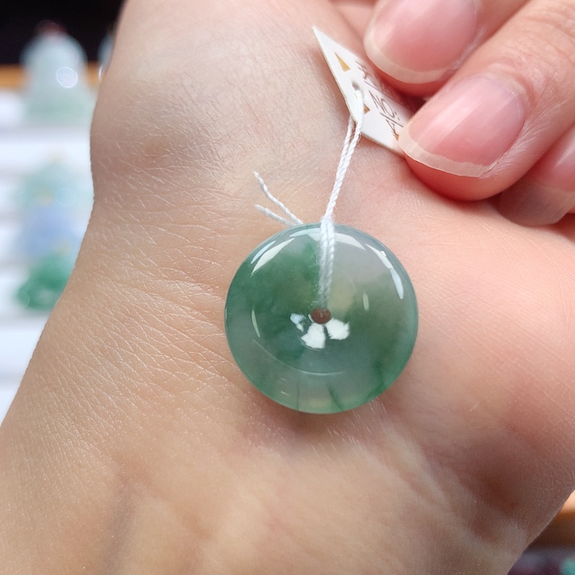 【闪购商品】翡翠吊坠(不含链)未镶嵌