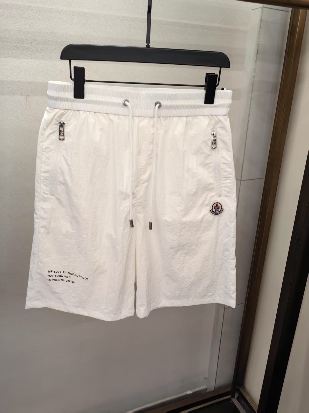 25夏季男士超薄速干小圆标黑白蓝三色短裤512