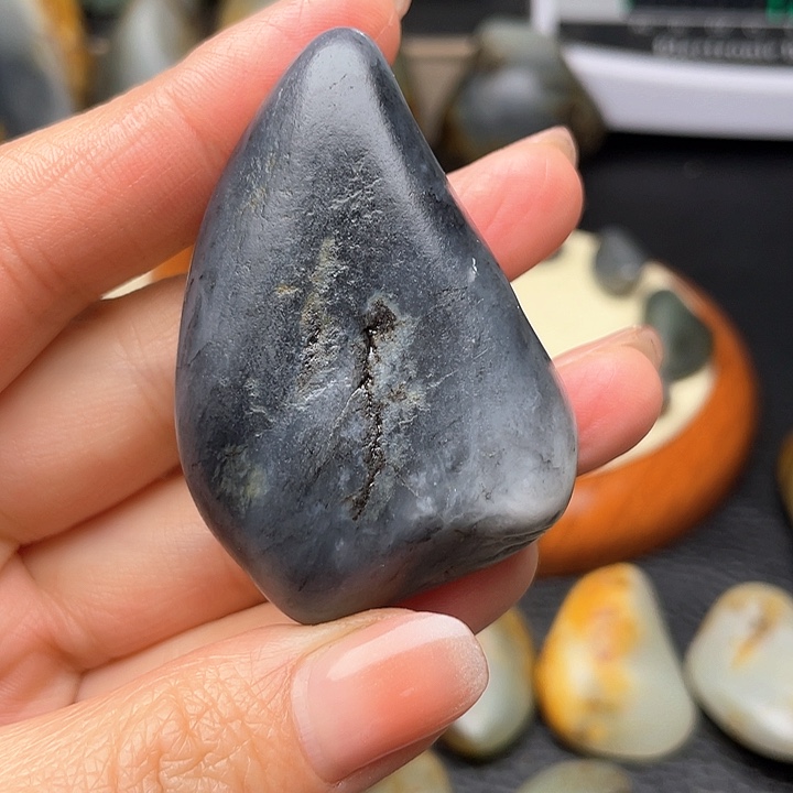 和田玉颈饰未镶嵌40