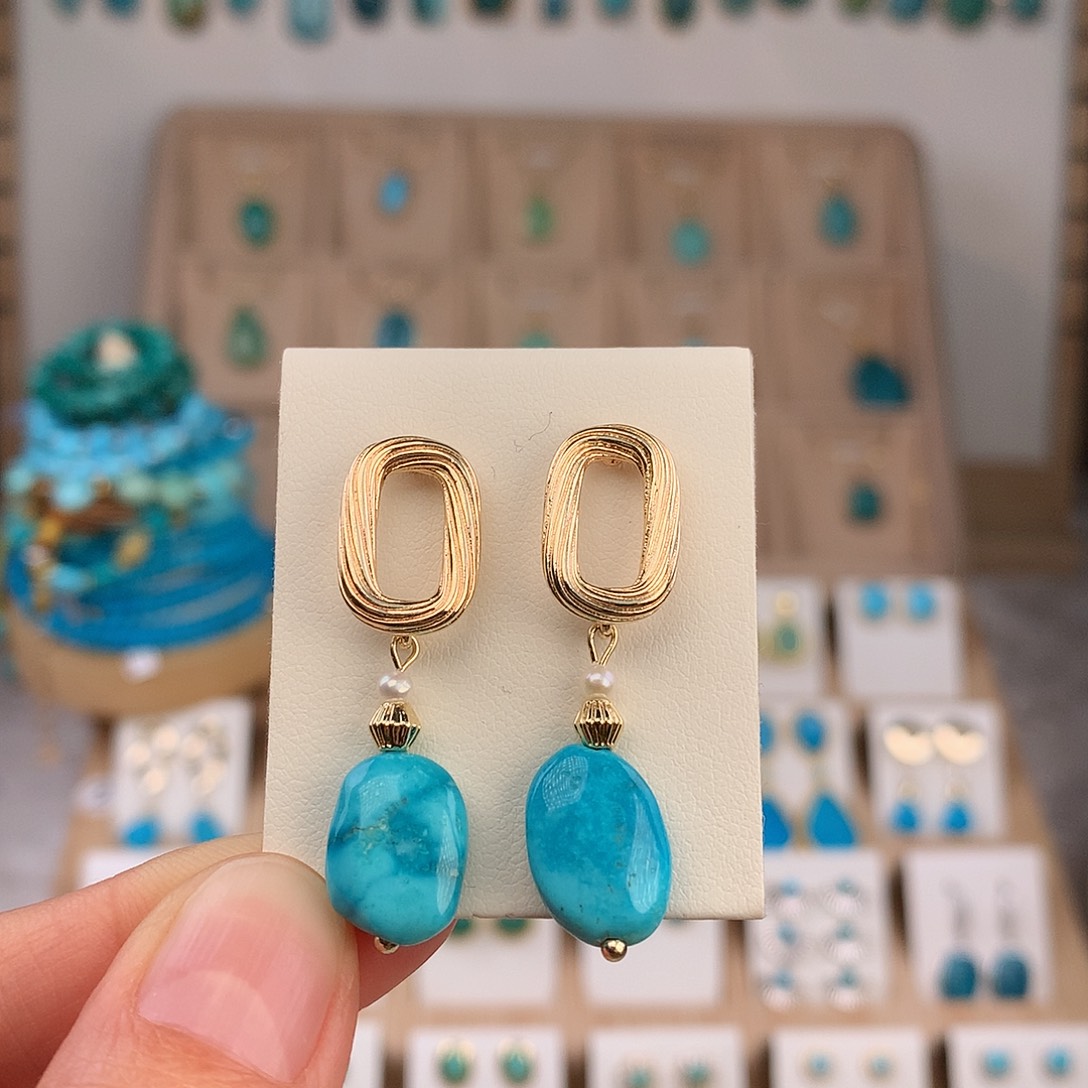 绿松石未镶嵌耳饰